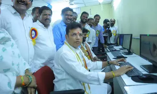 నైపుణ్యాభివృద్ధి శిక్షణతో ఉపాధికి బాటలు : మంత్రి శ్రీధర్ బాబు