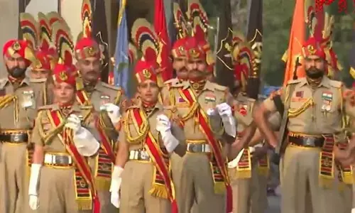 Retreat: అట్టారి వాఘా బార్డర్‌లో రిట్రీట్ వేడుకలు.. 12 రోజుల తర్వాత ప్రారంభం