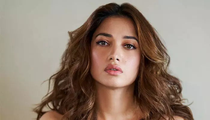 Tamannaah: బ్యూటిపుల్ వీడియో పంచుకున్న మిల్క్ బ్యూటీ తమన్నా Tamannaah: బ్యూటిపుల్ వీడియో పంచుకున్న మిల్క్ బ్యూటీ తమన్నా