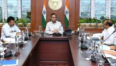 విద్యార్థులకు గుడ్ న్యూస్..కాస్మోటిక్ ఛార్జీలు ఇకపై అకౌంట్లోకే విద్యార్థులకు గుడ్ న్యూస్..కాస్మోటిక్ ఛార్జీలు ఇకపై అకౌంట్లోకే
