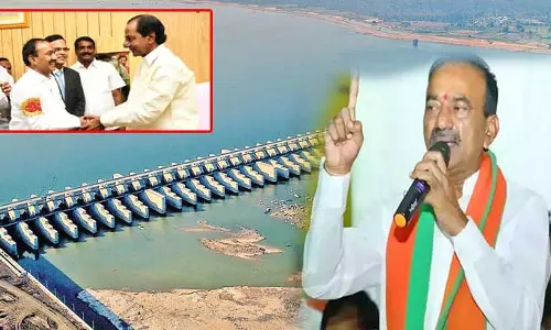 Eatala Rajender: కేసీఆర్ నిర్ణయాలు ప్రెస్ మీట్ పెట్టి అన్ని చెప్తా.. నోటీసులపై ఈటల సంచలన వ్యాఖ్యలు