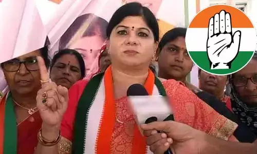 కాంగ్రెస్‌ పార్టీలో కీలక పరిణామం.. సునీతా‌ రావుకు షోకాజు నోటీసులు