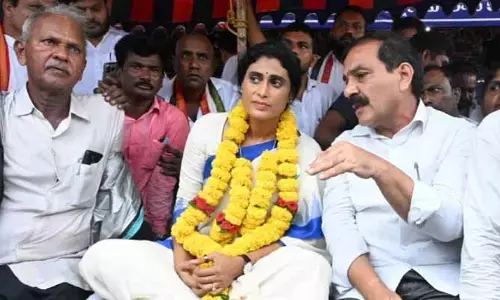 విశాఖలో షర్మిల నిరాహార దీక్ష