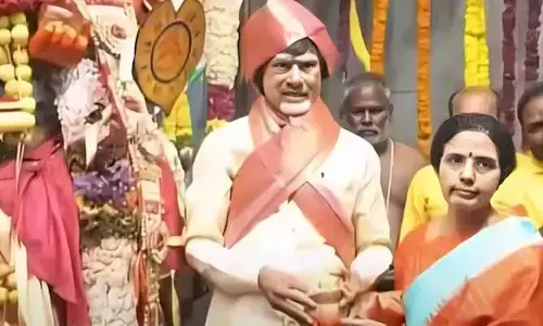 సీఎం కుప్పం పర్యటన.. అమ్మవారికి సారె సమర్పించిన చంద్రబాబు దంపతులు