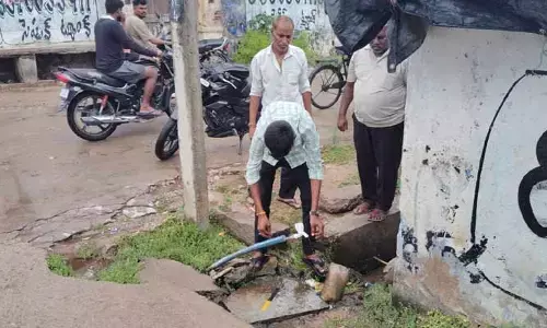 దిశ ఎఫెక్ట్ : తాగునీటి వృధాపై స్పందించిన అధికారులు