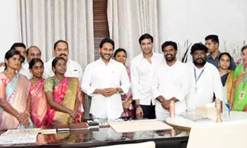 తిరువూరులో అనైతిక రాజకీయాలు.. జగన్‌కు కంప్లైంట్ చేసిన కౌన్సిలర్లు