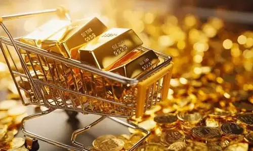 Gold: మళ్లీ రూ. 98 వేలు దాటిన బంగారం