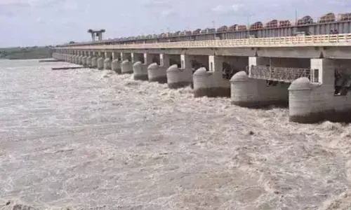 సుంకేసులకు భారీగా వరద.. 4 గేట్లు ఎత్తివేత