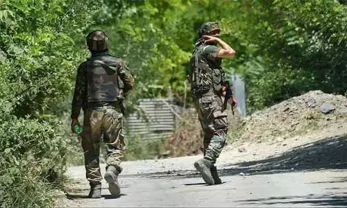 Encounter: జమ్మూకశ్మీర్‌లో ఎదురుకాల్పులు.. చిక్కిన నలుగురు ఉగ్రవాదులు