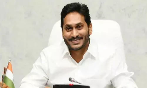 ఏపీ లిక్కర్‌ స్కాం కేసుపై మాజీ సీఎం జగన్‌ సంచలన వ్యాఖ్యలు
