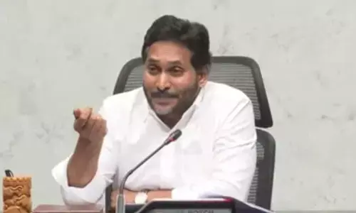YS Jagan: కేసీఆర్ ​రూ.616 కోట్లతో అద్భుతంగా కట్టాడు.. మీకెందుకు అంత ఖర్చు..?
