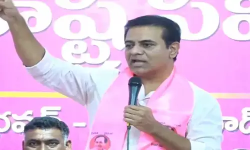 KTR: రెండున్నరేళ్లలో వస్తాం.. అధికారుల హిసాబ్ కితాబ్ సెటిల్ చేస్తాం : కేటీఆర్ స్ట్రాంగ్ వార్నింగ్
