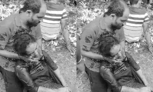 సరస్వతి పుష్కరాలకు వెళ్తుంటే ప్రమాదం.. ఇద్దరు మృతి