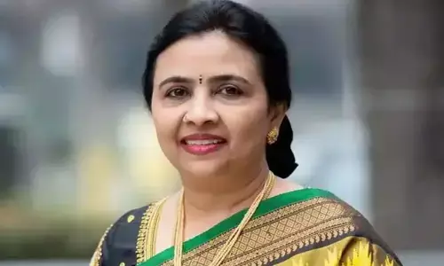 Jhansi Reddy: కాంగ్రెస్ నేత ఝాన్సీ రెడ్డికి షాక్..! హైకోర్టు షోకాజ్ నోటీసులు.. ఎందుకంటే?