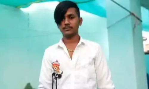 చెట్టుకు ఉరేసుకొని యువకుని ఆత్మహత్య