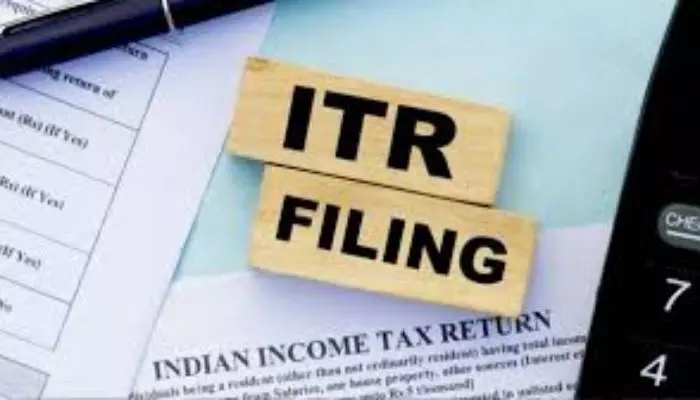 ITR Filing: టాక్స్ పేయర్స్ బిగ్ అలర్ట్..ఈ తప్పులు చేస్తే ఐటీ నోటీసులు తప్పవు ITR Filing: టాక్స్ పేయర్స్ బిగ్ అలర్ట్..ఈ తప్పులు చేస్తే ఐటీ నోటీసులు తప్పవు