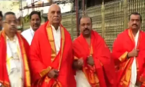 Tirumala News:శ్రీవారి సేవలో సినీ, రాజకీయ ప్రముఖులు