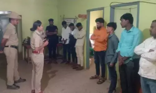 కర్నాటకలో రేపిస్టులకు గ్రాండ్ వెల్‌కమ్..వీడియో వైరల్ అవ్వడంతో మళ్లీ జైలుకే