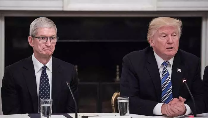 IPhone : ట్రంప్ అల్టిమేటంపై ఆపిల్ సీఈవో టామ్ కుక్ స్పందన IPhone : ట్రంప్ అల్టిమేటంపై ఆపిల్ సీఈవో టామ్ కుక్ స్పందన