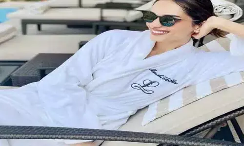 అందమైన చిన్న పాప కండలు పెంచుకోవడానికి ఇష్టపడుతుంది.. నువ్వెంత సేపు ప్లాంక్ చేయగలవంటూ నటి పోస్ట్?
