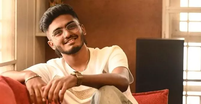 20 ఏళ్లకే.. యూత్ సెన్సేషన్.! 20 ఏళ్లకే.. యూత్ సెన్సేషన్.!