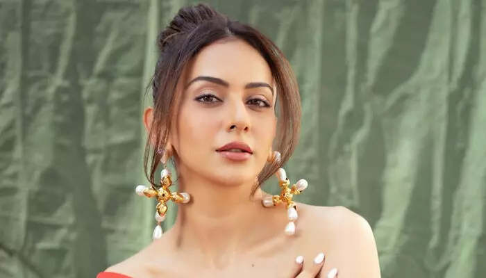 అబార్షన్ గురించి ఓపెన్ అయిన రకుల్.. మూడు, నాలుగు మిస్క్యారేజెస్ అంటూ సంచలన వ్యాఖ్యలు.. ఆ సమయంలోనే.. వీడియో వైరల్ అబార్షన్ గురించి ఓపెన్ అయిన రకుల్.. మూడు, నాలుగు మిస్క్యారేజెస్ అంటూ సంచలన వ్యాఖ్యలు.. ఆ సమయంలోనే.. వీడియో వైరల్