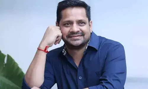 దయచేసి వెంటనే సహాయం అందించండి.. నా కుటుంబంతో ఖాట్మండులో ఇరుక్కుపోయానంటూ నిర్మాత ఎమోషనల్ ట్వీట్