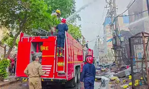 ఢిల్లీలో అగ్నిప్రమాదం.. ఇద్దరు మృతి