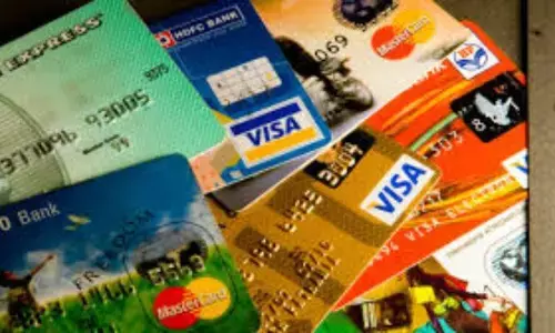 Credit card: క్రెడిట్ కార్డు విషయంలో ఈ 3 తప్పులు అస్సలు చేయకండి.. భారీగా డబ్బులు నష్టపోయే ఛాన్స్..