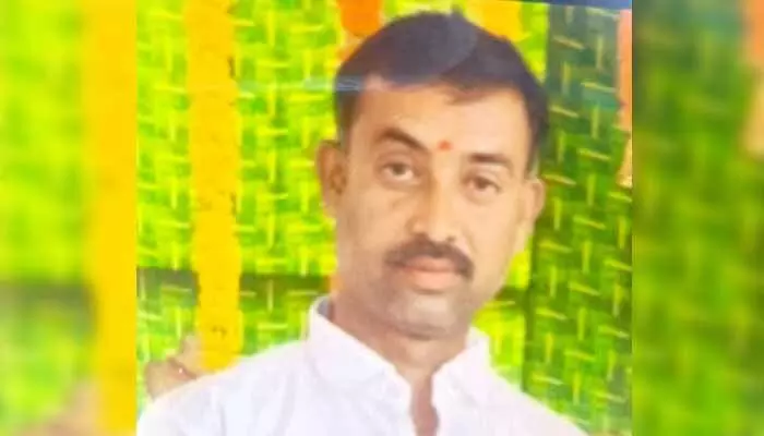 మనస్పర్ధల కారణంగా భార్యాభర్తల ఆత్మహత్య మనస్పర్ధల కారణంగా భార్యాభర్తల ఆత్మహత్య