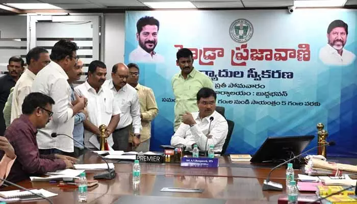 పాత లే ఔట్లే లక్ష్యంగా కబ్జాగిరి పాత లే ఔట్లే లక్ష్యంగా కబ్జాగిరి