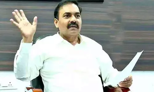 పోలీసుల అదుపులో మాజీ మంత్రి కాకాణి.. కాసేపట్లో వెంకటగిరి కోర్టుకు
