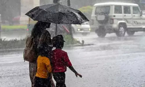 Weather Update : హైదరాబాద్‌లో భారీ వర్షం.. ఆరెంజ్, ఎల్లో అలర్ట్ జారీ