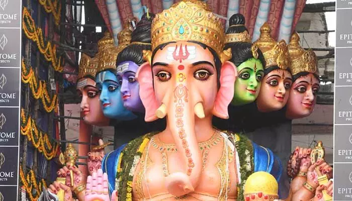 Khairatabad Ganesh : ఖైరతాబాద్ మహా గణపతి కర్ర పూజ.. ముహూర్తం ఖరారు Khairatabad Ganesh : ఖైరతాబాద్ మహా గణపతి కర్ర పూజ.. ముహూర్తం ఖరారు