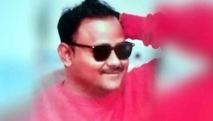 శ్రీరామ్ ఫైనాన్స్ రికవరీ మేనేజర్ ఆత్మహత్య.. కారణం ఇదే శ్రీరామ్ ఫైనాన్స్ రికవరీ మేనేజర్ ఆత్మహత్య.. కారణం ఇదే