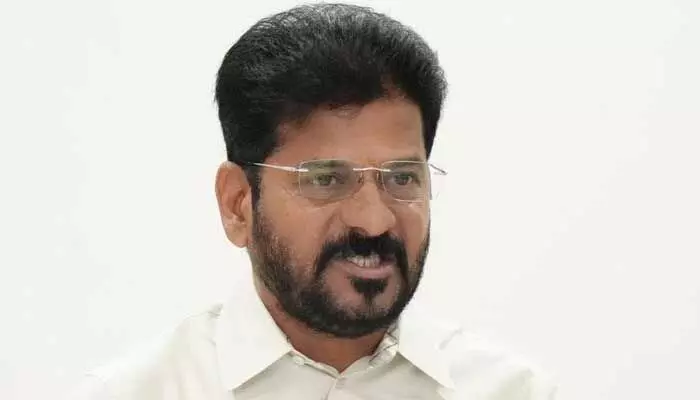 ఇందిరమ్మ ఇళ్ల అప్డేట్.. కలెక్టర్లకు CM రేవంత్ కీలక ఆదేశాలు ఇందిరమ్మ ఇళ్ల అప్డేట్.. కలెక్టర్లకు CM రేవంత్ కీలక ఆదేశాలు