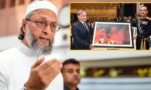 Owaisi: నకల్ కర్నేకేలియే అకల్ చాహియే.. పాక్ పై  ఒవైసీ సెటైర్