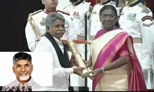 CM Chandrababu Naidu : పద్మశ్రీ అందుకున్న మందకృష్ణ మాదిగ.. సీఎం చంద్రబాబు అభినందనలు