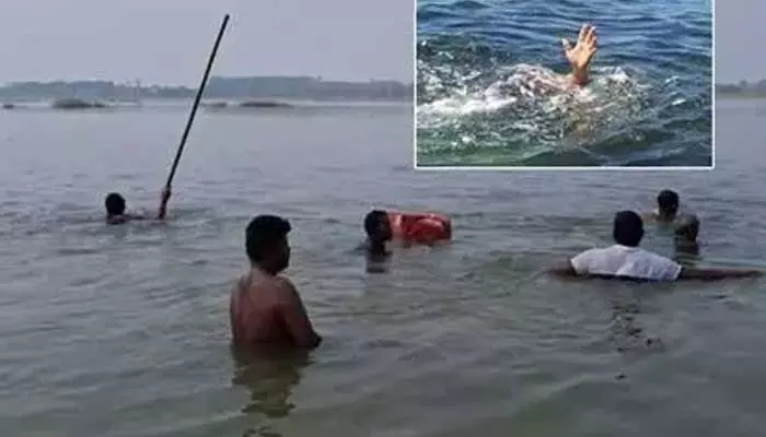 అయోధ్యలంకలో తీవ్ర విషాదం.. ముగ్గురు బాలురులు మృతి అయోధ్యలంకలో తీవ్ర విషాదం.. ముగ్గురు బాలురులు మృతి