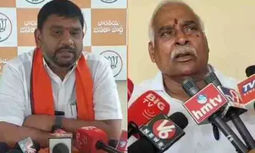“ప్రాజెక్టు కట్టి నీళ్లు ఇవ్వగలవా?”.. కోనప్ప, హరిష్ బాబుకు ఘాటు సవాల్