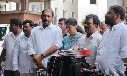 Congress: కేసీఆర్ కుటుంబంలో వాటాల పంచాయితీ.. కాంగ్రెస్ ఎమ్మెల్యేల హాట్ కామెంట్స్