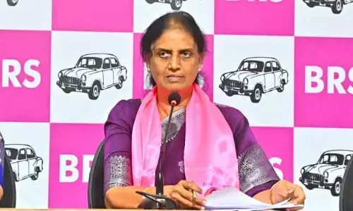 కేవలం బిల్డింగులు కడితే సరిపోతుందా?: సబితాఇంద్రారెడ్డి