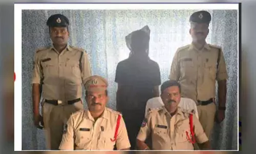 అఘాయిత్యమా.. లేక దారి దోపిడా? పోలీసుల తీరుపై అనుమానాలు