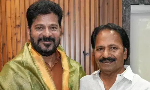 సీఎం రేవంత్‌ రెడ్డిని కలిసిన హరిహర వీరమల్లు నిర్మాత