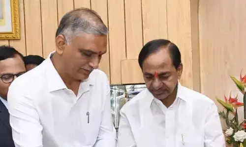 ఎర్రవెల్లి ఫాంహౌస్‌లో ముగిసిన కేసీఆర్, హరీష్‌రావు భేటీ!