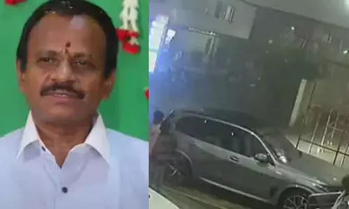 Breaking: శాతవాహన కాలేజీ ప్రిన్సిపల్ శ్రీనివాస్ కిడ్నాప్