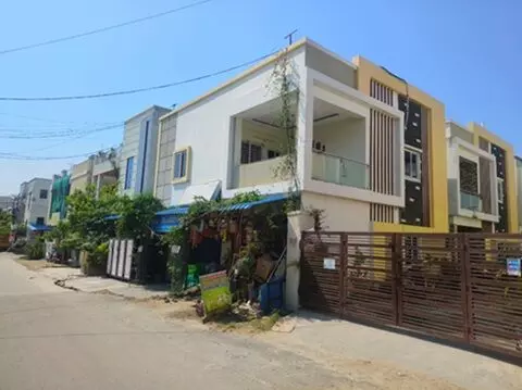 ఇల్లు కావాలా.. ఐతే ఆలస్యం చేయకుండా ఇప్పుడే కొనేయండి.! ఇల్లు కావాలా.. ఐతే ఆలస్యం చేయకుండా ఇప్పుడే కొనేయండి.!