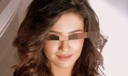 నన్ను వాళ్లతో పడుకోమని.. పన్నెండు గంటలు టార్చర్ చేశారు.. నేషనల్ అవార్డ్ విన్నింగ్ హీరో, డైరెక్టర్లపై సంచలన కామెంట్స్ చేసిన కుర్ర హీరోయిన్..