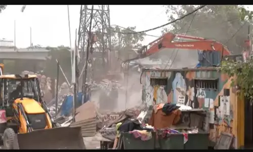 Jangpura Madrasi Camp New Delhi: న్యూఢిల్లీ జంగ్ పురాలో అక్రమ నివాసాల తొలగింపు