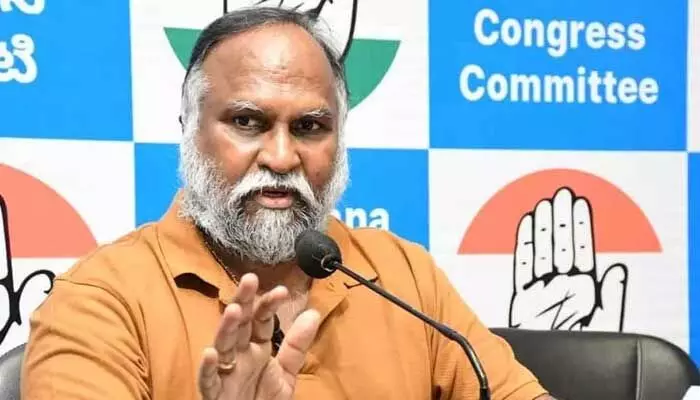 Jaggareddy: తప్పు మీరు చేసి రాహుల్ గాంధీని అంటారా?.. జగ్గారెడ్డి ఫైర్ Jaggareddy: తప్పు మీరు చేసి రాహుల్ గాంధీని అంటారా?.. జగ్గారెడ్డి ఫైర్